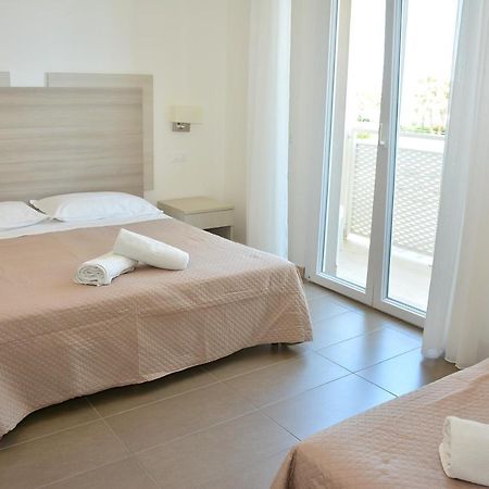 Hotel Marisa Річчоне Екстер'єр фото